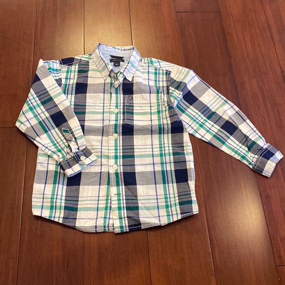 Tommy Hilfiger button up shirt - Picture 1 of 3